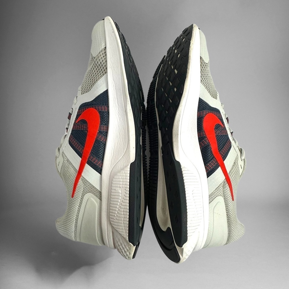 Nike Men’s Sneakers. - Picture 7 of 10